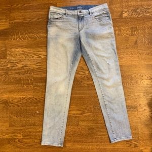 Ann Taylor LOFT Light Wash Relaxed Skinny Jean